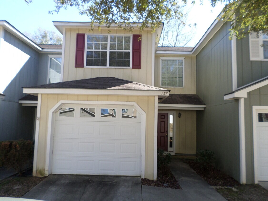 Foto principal - Foxhill Commons - 12 Month Minimal Lease!