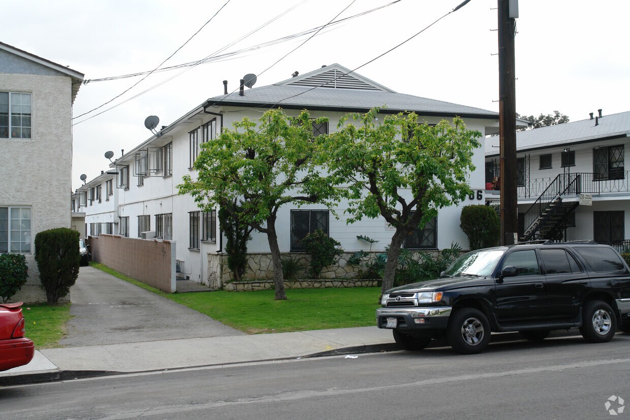 406 E Palmer Ave - 402-406 E Palmer Ave