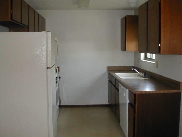 Foto del edificio - 1828 Lily Pl