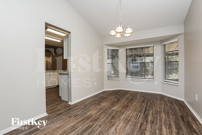 Building Photo - 3278 Croton Ave