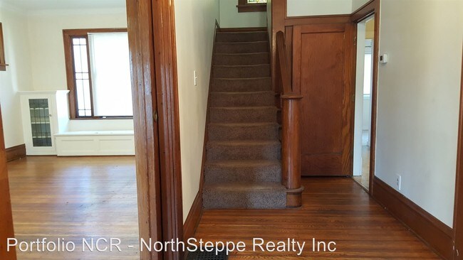 Building Photo - 7 br, 2 bath Apartment - 236 E 18th