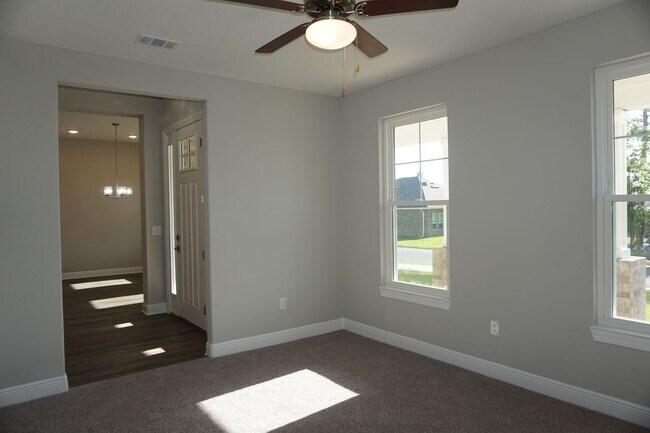 Building Photo - MAJESTIC home in The Preserve of Milton, FL
