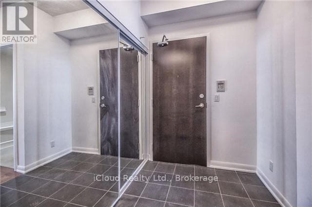 Building Photo - 215 Sherway Gardens Rd
