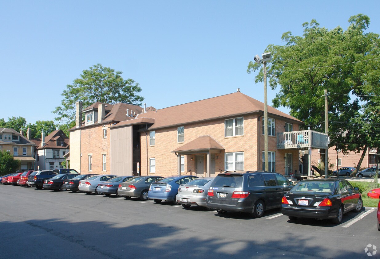Foto del edificio - 46 W 10th Ave