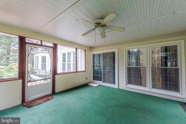 Foto del edificio - 3871 Woodville Ln