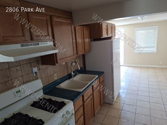 Building Photo - 2BD/1 BATH SINGLE FAMILY HOME ROSAMOND