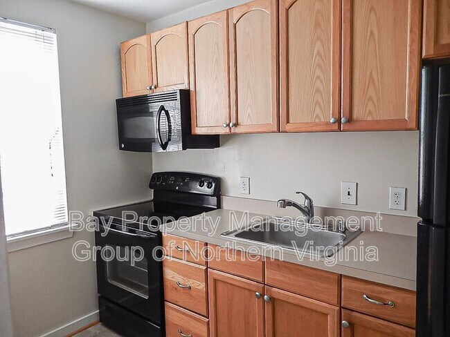 Foto del edificio - 3403 Commonwealth Ave