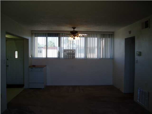 Building Photo - 300 Miracle Strip Pkwy SW