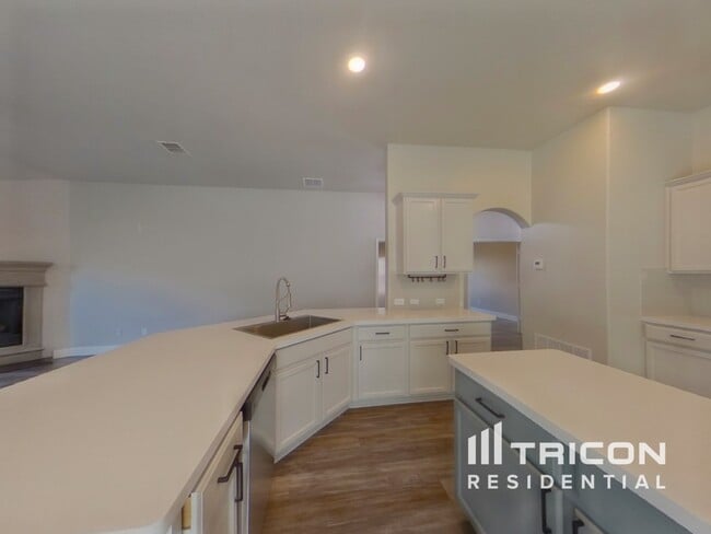 Foto del edificio - 1025 N Churchill Dr