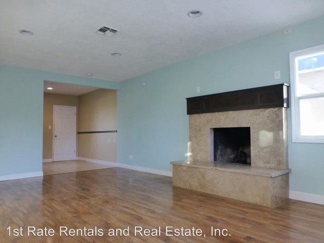 Foto del edificio - 5645 Crest Ave