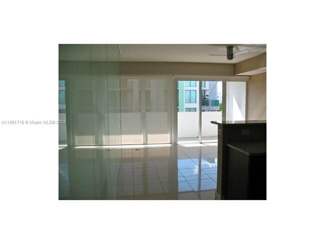 Foto del edificio - 2694 Inagua Ave