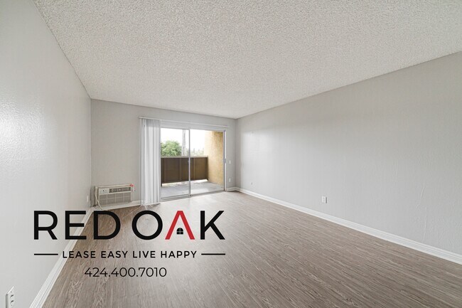 Building Photo - 321 E Orangewood Ave