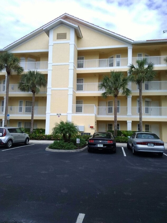 Primary Photo - 2 Bedroom 2 Bath in Coral Falls