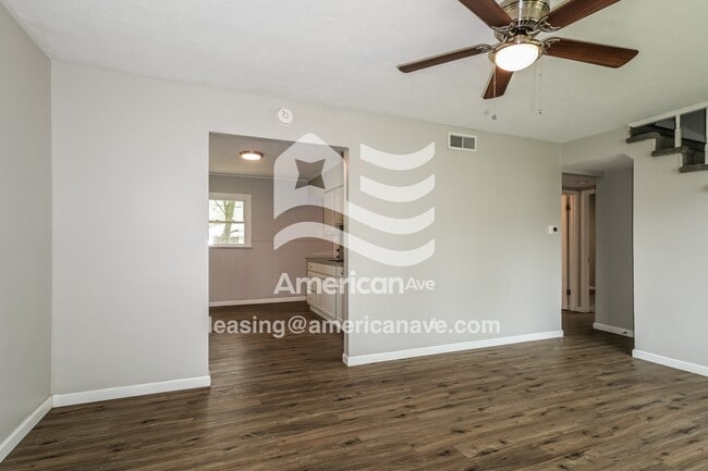 Foto del edificio - 1148 Redman Blvd