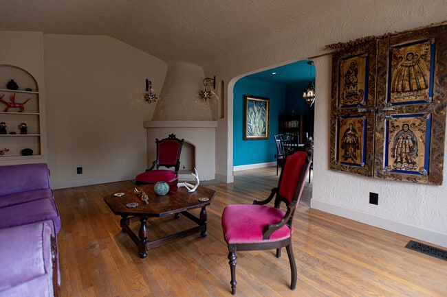 Building Photo - 2816 Silver Ave