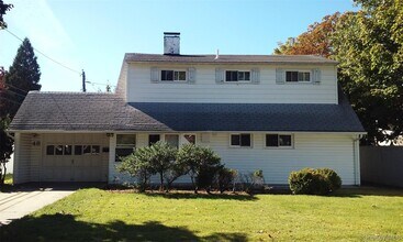 48 Hark Ln