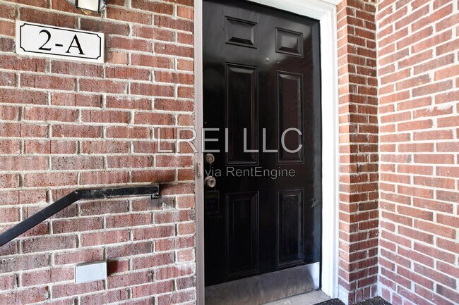 Building Photo - 300 Keeneland Dr