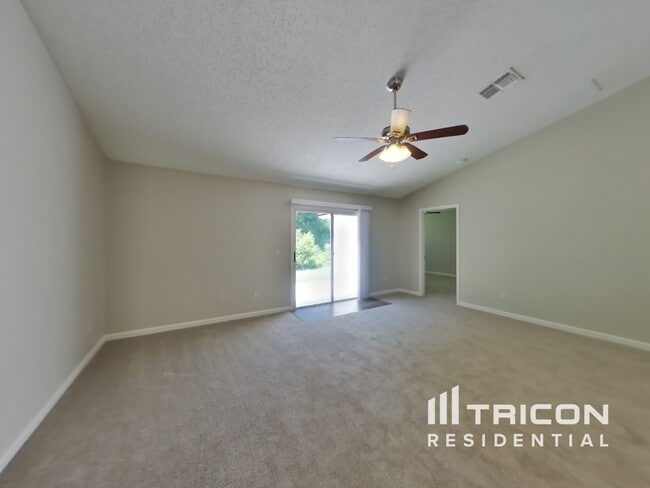 Building Photo - 11110 Lauren Oak Ln S