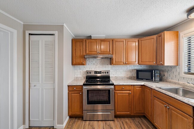 Foto del edificio - 39471 Jefferson Avenue, Unit 4