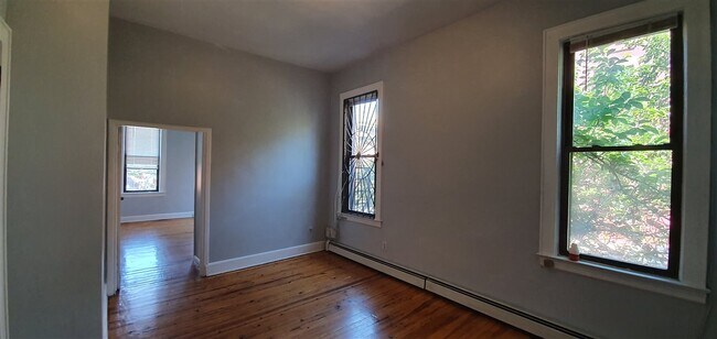 Building Photo - 472 Jersey Ave