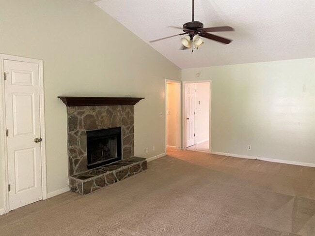 Building Photo - 428 Steeplechase
