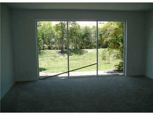 Building Photo - 933 Pipers Cay Dr