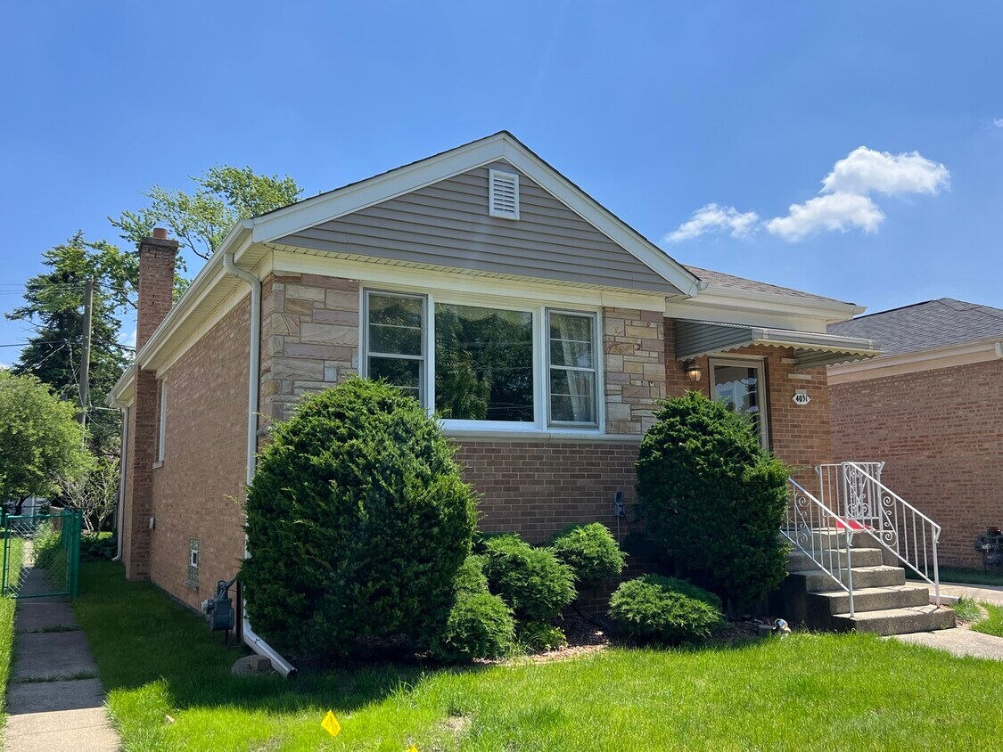 Primary Photo - 4031 Custer Ave
