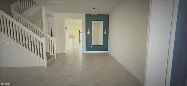 Building Photo - 3 br, 2.5 bath Townhome - 3427 W 112th Ter