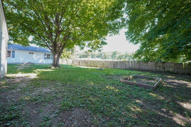 Foto del edificio - 50 Fowler Ave