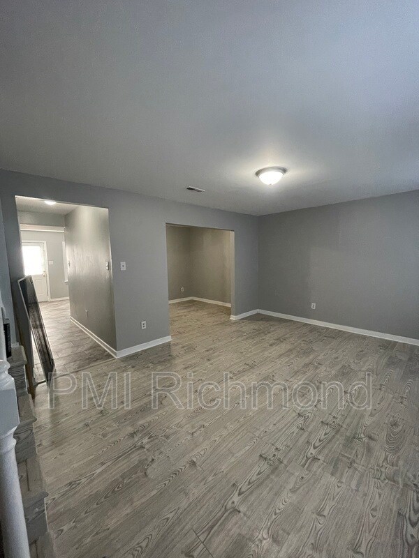 Foto del edificio - 3405 Chalfont Dr