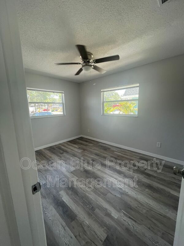Foto del edificio - 401 S Fernwood Ave