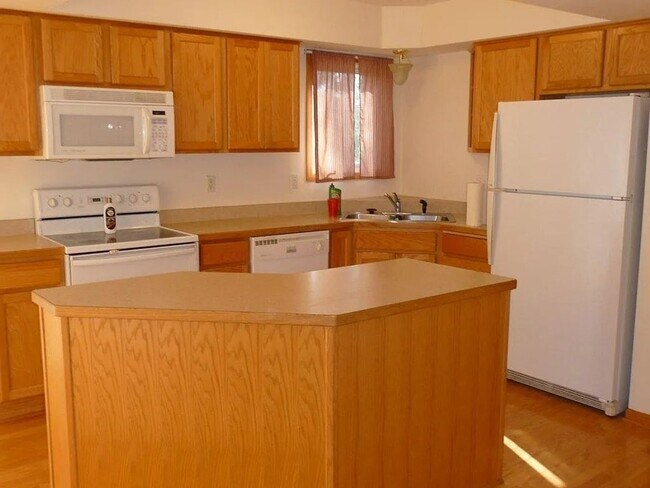 Building Photo - 29653 North Ct