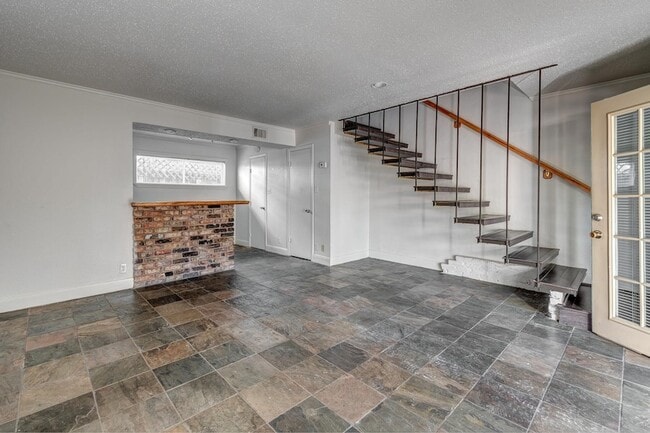 Photo - 4321 Hazard St Apartment