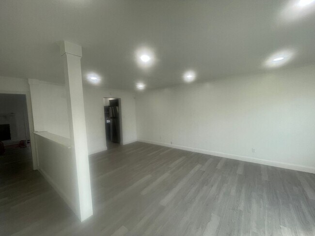 Foto del edificio - Awesome townhome in Kempsville Lake