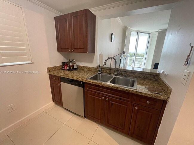 Foto del edificio - 2600 SW 27th Ave