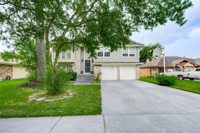 Building Photo - 15403 Meadow Village Dr