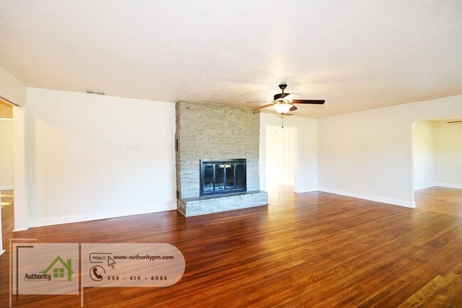 Building Photo - 3618 Bechelli Ln