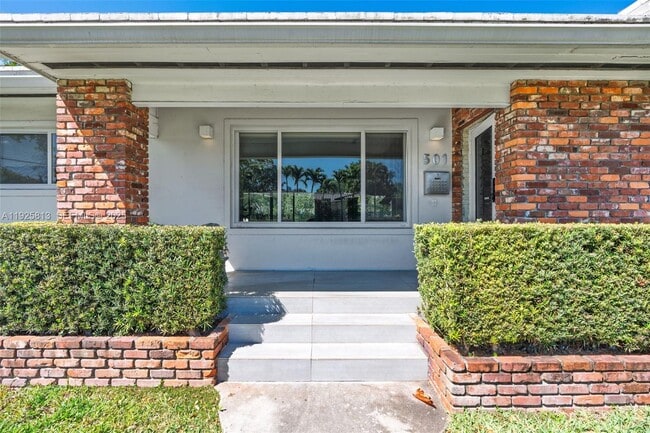 Building Photo - 501 NE 51st St