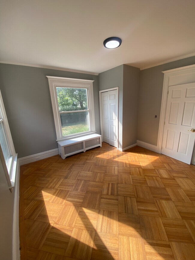 302 Barrington St Unit 1, Rochester, NY 14607 302 Barrington St