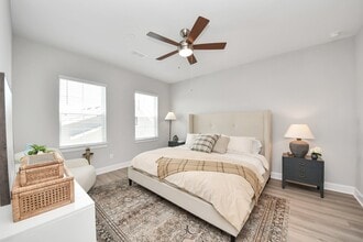 Building Photo - 5300 Berkeley Knl Cir
