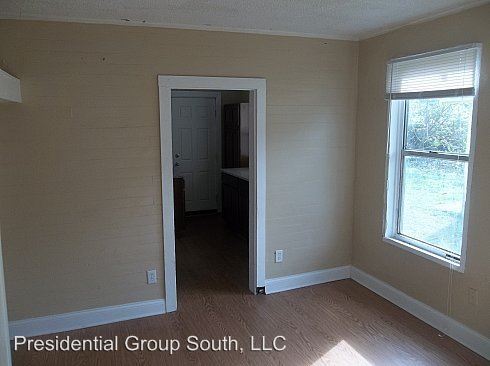 Building Photo - 715 Jernigan Ave