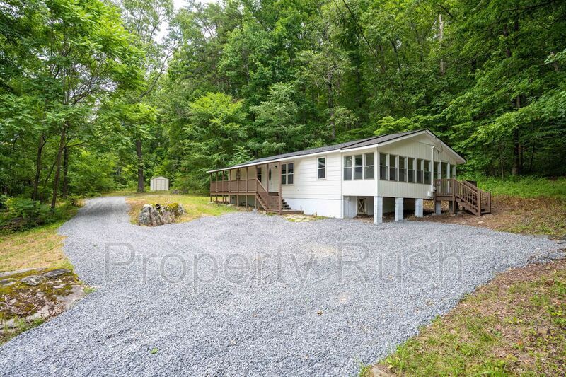 Foto principal - 2670 Salem Valley Rd