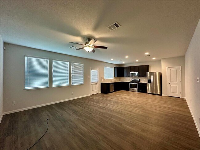 Building Photo - 9511 Summer Song Dr