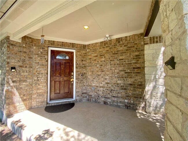 Building Photo - 4307 Fairway Path