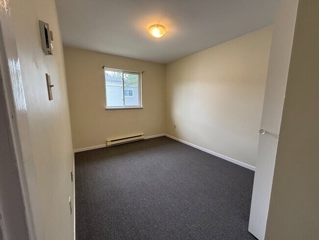 Photo du bâtiment - 2 Bed 1 Bath Apartment