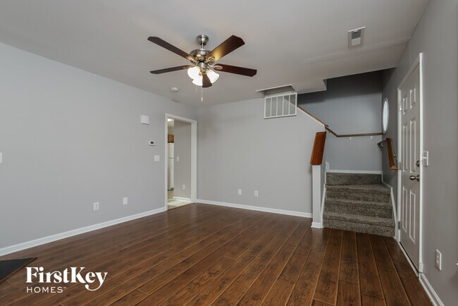 Foto del edificio - 18 Bluestem Ct
