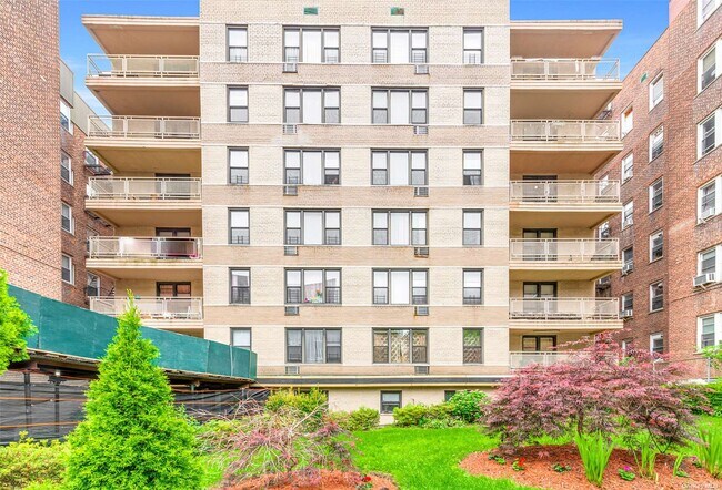 65 50 Wetherole St Unit 6z Queens Ny Apartment For Rent In Queens Ny Apartments Com