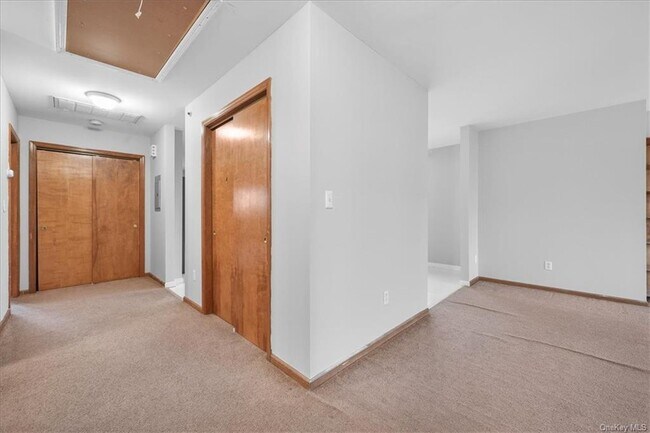 Building Photo - 135 Park Ave