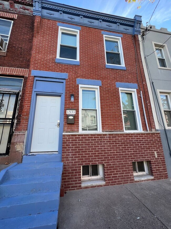 Building Photo - 1531 S 26th St