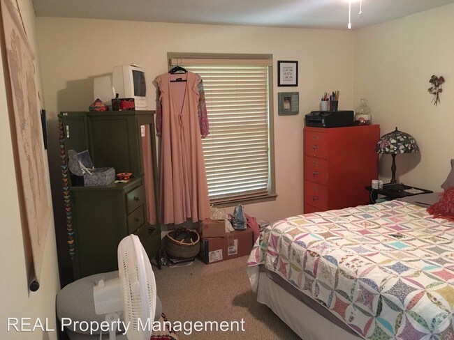 Building Photo - 1 br, 1 bath House - 2137 Belle Grove